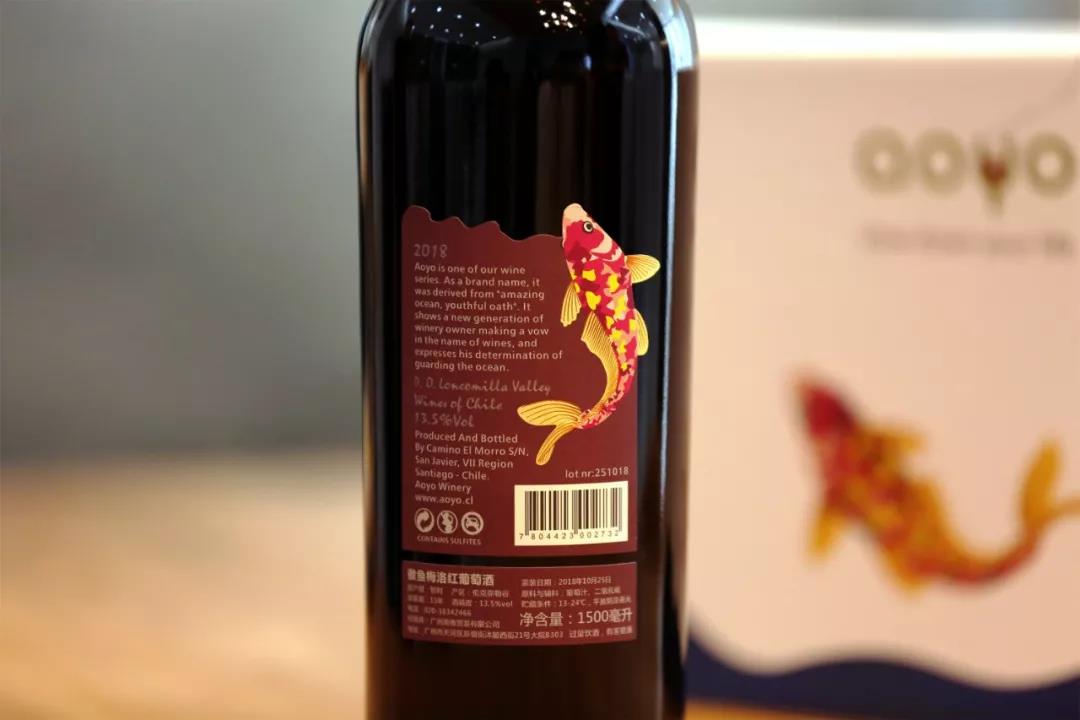 为什么要贴中文背标