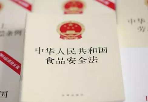 为什么要贴中文背标